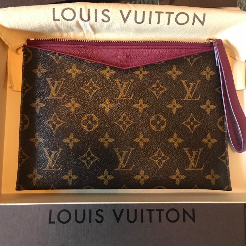 LOUIS VUITTON Monogram Pallas Leather Clutch, Plum